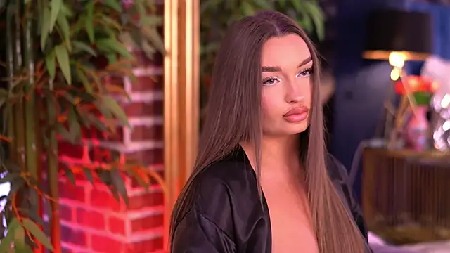 Snapshot of MillaSerene chatting on 12-14-25, 07:14 MillaSerene online show from 12-14-25, 07:14