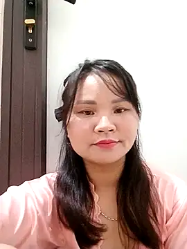 Snapshot of Heulwen-22 chatting on 09-28-25, 10:09 Heulwen-22 online show from 09-28-25, 10:09