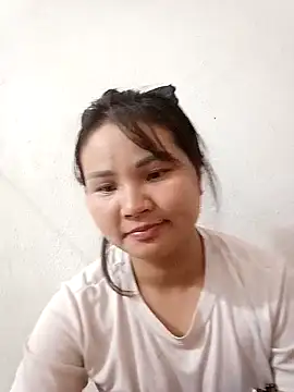 Snapshot of Heulwen-22 chatting on 10-30-25, 09:15 Heulwen-22 online show from 10-30-25, 09:15