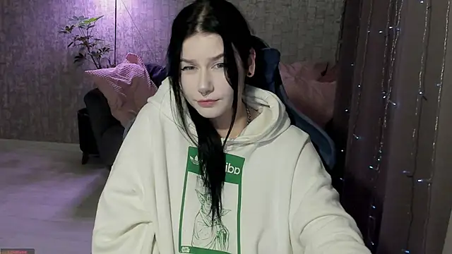 AlinaGreeeen online show from 09-12-25, 06:46
