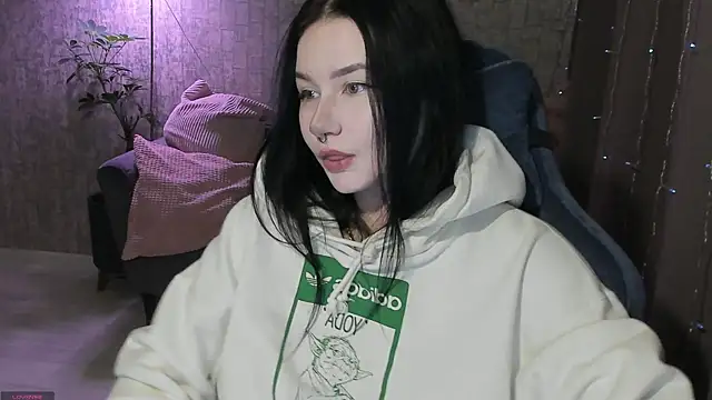 AlinaGreeeen online show from 09-28-25, 04:51