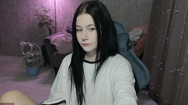 AlinaGreeeen online show from 10-09-25, 06:00