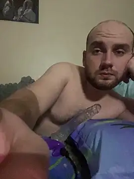 Snapshot of LuckyGirlfriends chatting on 01-15-26, 12:37 LuckyGirlfriends online show from 01-15-26, 12:37