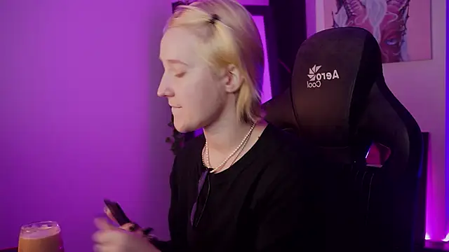 CinBellamy online show from 09-18-25, 06:04