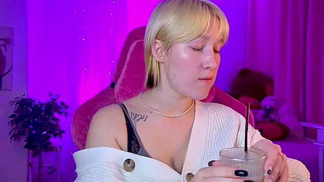 CinBellamy online show from 09-29-25, 03:00