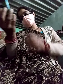 Snapshot of MISS_LOVE_001 chatting on 10-29-25, 02:19 MISS LOVE 001 online show from 10-29-25, 02:19