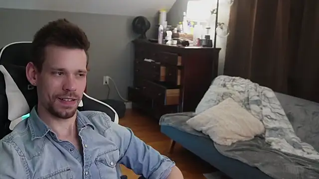 RomanPleaser online show from 12-20-25, 10:44