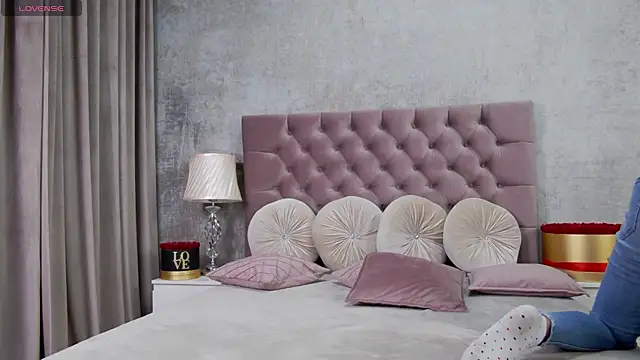 DaryaReed online show from 12-04-25, 05:06