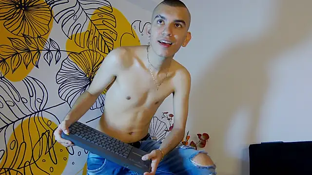 RowanCley online show from 10-08-25, 12:14