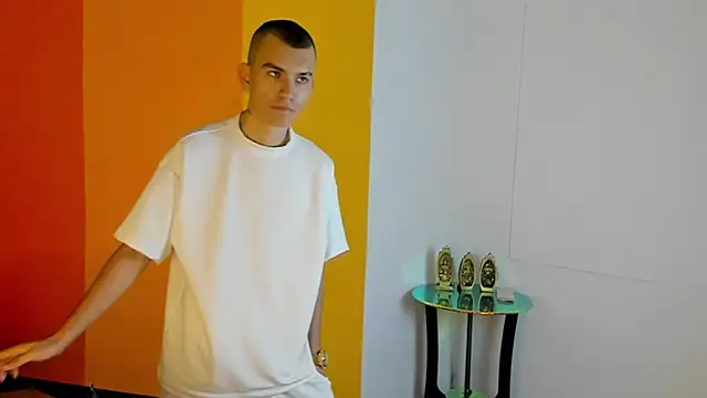 RowanCley online show from 10-25-25, 12:02