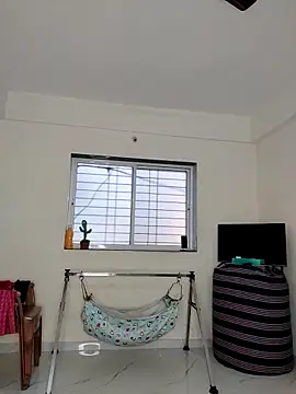 Shivani2002 online show from 04-05-26, 01:14