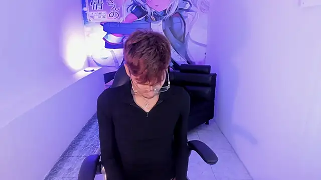 Snapshot of Angelicious_Boy chatting on 09-13-25, 02:44 Angelicious Boy online show from 09-13-25, 02:44