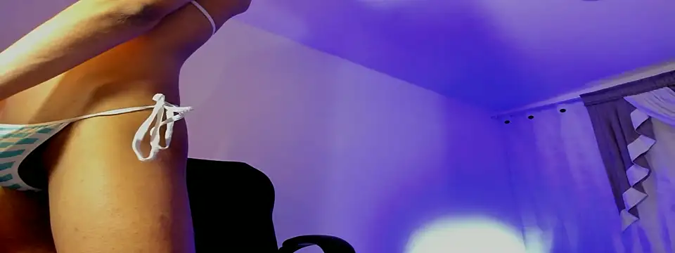 Snapshot of Angelicious_Boy chatting on 11-07-25, 05:07 Angelicious Boy online show from 11-07-25, 05:07