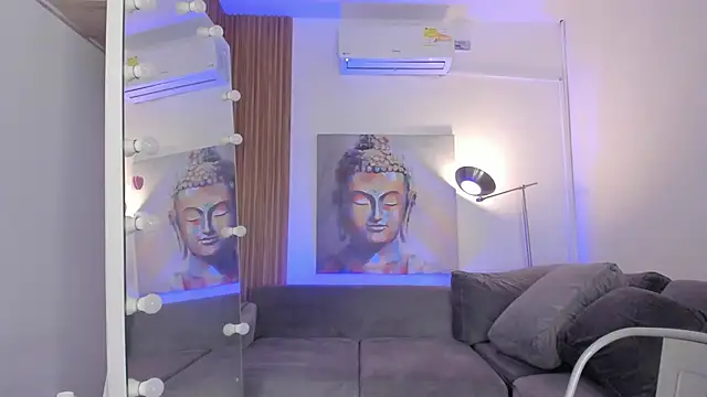 cinnia  online show from 02-25-26, 10:58