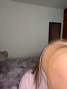 Cutie blondie online show from 11-24-25, 10:20