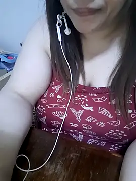 Snapshot of Madam-bezoul- chatting on 12-01-25, 03:22 Madam-bezoul- online show from 12-01-25, 03:22