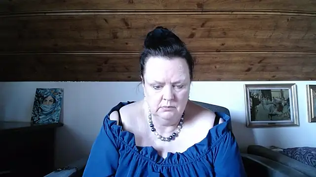 Snapshot of TiffanyMature chatting on 04-29-26, 05:30 TiffanyMature online show from 04-29-26, 05:30