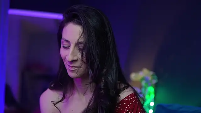 Snapshot of RubyRosa chatting on 12-17-25, 10:49 RubyRosa online show from 12-17-25, 10:49