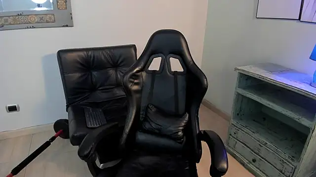 Snapshot of Dereck_Manson chatting on 10-18-25, 11:44 Dereck Manson online show from 10-18-25, 11:44