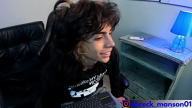 Snapshot of Dereck_Manson chatting on 10-19-25, 11:44 Dereck Manson online show from 10-19-25, 11:44