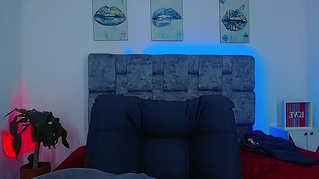 dirty model online show from 10-08-25, 03:15