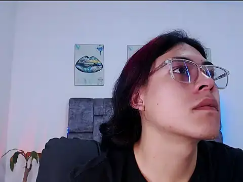 dirty model online show from 01-17-26, 03:28