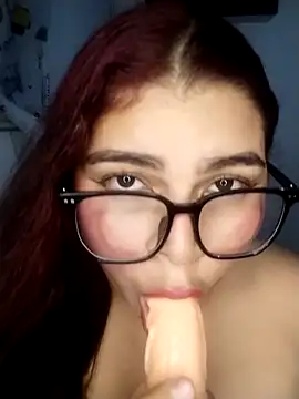 Snapshot of Diamily chatting on 06-05-26, 03:35 Diamily online show from 06-05-26, 03:35