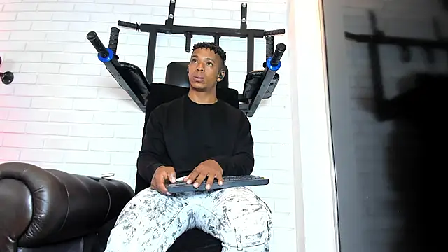 ItaloMoore online show from 02-14-26, 11:51