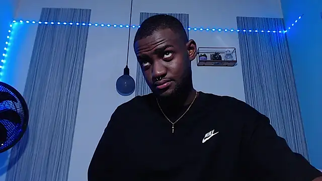 eebony stallion online show from 10-16-25, 02:56