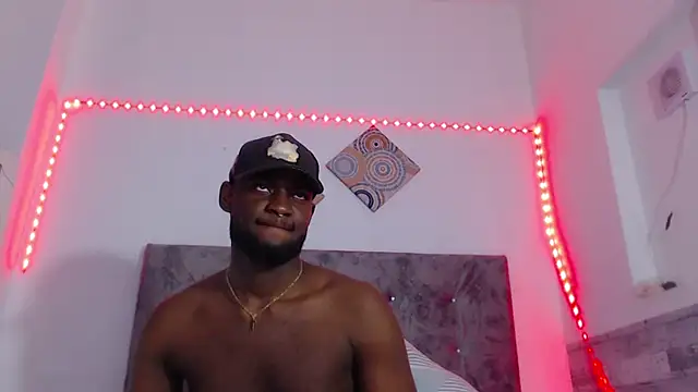 eebony stallion online show from 04-15-26, 07:58