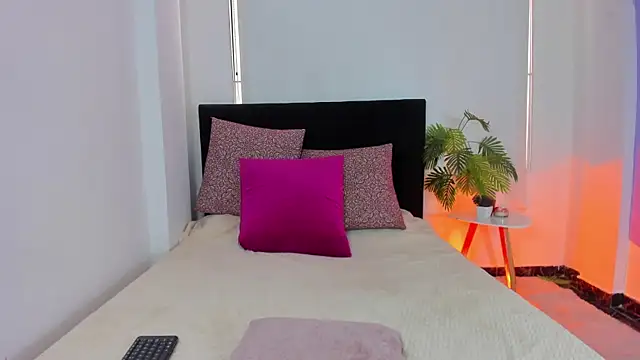 LunaVelvet777 online show from 11-21-25, 03:00