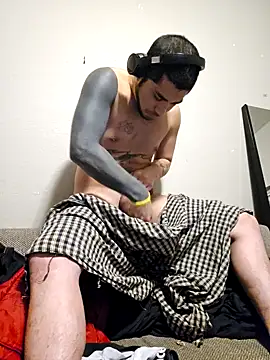 Snapshot of catnipharvester chatting on 11-14-25, 05:39 catnipharvester online show from 11-14-25, 05:39