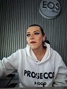 Snapshot of Lilith_Zamara chatting on 11-26-25, 01:17 Lilith Zamara online show from 11-26-25, 01:17