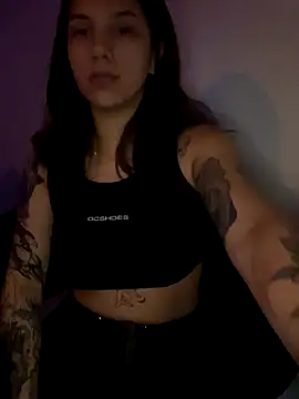 Snapshot of Kissmalditox chatting on 11-07-25, 07:19 Kissmalditox online show from 11-07-25, 07:19