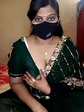 Snapshot of reena502 chatting on 11-19-25, 04:34 reena502 online show from 11-19-25, 04:34