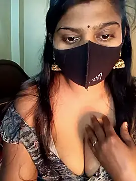 Snapshot of reena502 chatting on 01-06-26, 12:47 reena502 online show from 01-06-26, 12:47