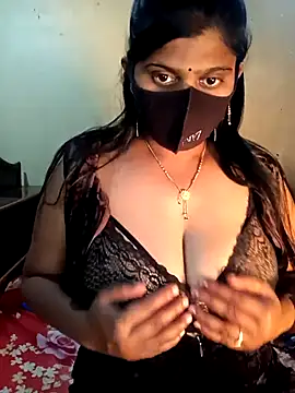 Snapshot of reena502 chatting on 01-13-26, 06:46 reena502 online show from 01-13-26, 06:46