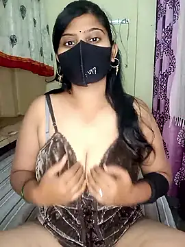 Snapshot of reena502 chatting on 02-08-26, 01:09 reena502 online show from 02-08-26, 01:09