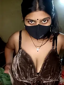 Snapshot of reena502 chatting on 05-21-26, 12:17 reena502 online show from 05-21-26, 12:17