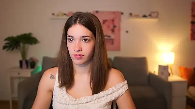 kissie cat online show from 10-24-25, 01:40