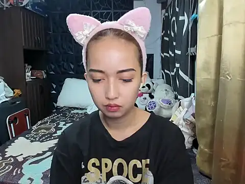 Soft Angel8 online show from 12-18-25, 05:52