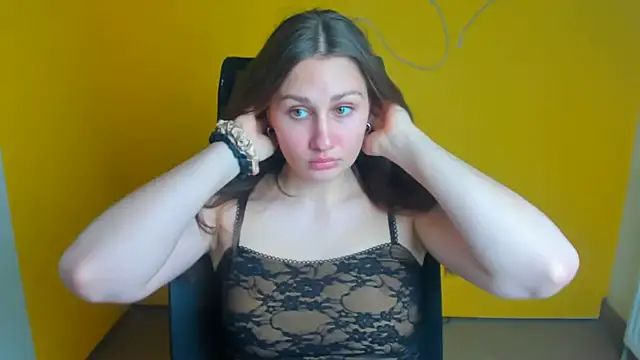 Snapshot of Stefanie_Sweet chatting on 04-23-26, 11:20 Stefanie Sweet online show from 04-23-26, 11:20