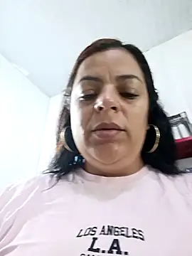 Mia-Glow online show from 10-10-25, 12:37