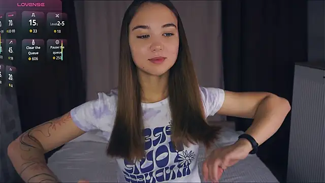 Snapshot of KayleenCurtis chatting on 11-07-25, 05:18 KayleenCurtis online show from 11-07-25, 05:18