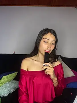 Snapshot of hotwife26 chatting on 12-16-25, 09:53 hotwife26 online show from 12-16-25, 09:53