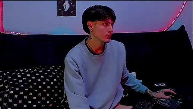 Dioniso guy8 online show from 04-15-26, 07:43