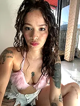 Snapshot of alysa_g_ chatting on 09-20-25, 10:00 alysa g online show from 09-20-25, 10:00