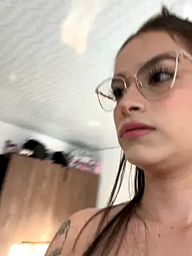 Snapshot of alysa_g_ chatting on 10-02-25, 10:06 alysa g online show from 10-02-25, 10:06