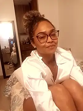 BiiancaEstradaa online show from 09-09-25, 03:17