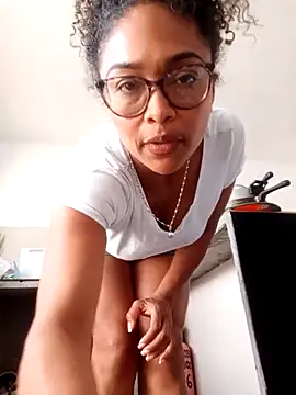 BiiancaEstradaa online show from 03-03-26, 02:34